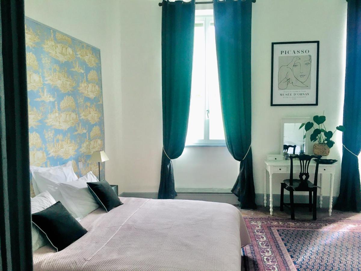 Le Domaine De Bed & Breakfast Villespy