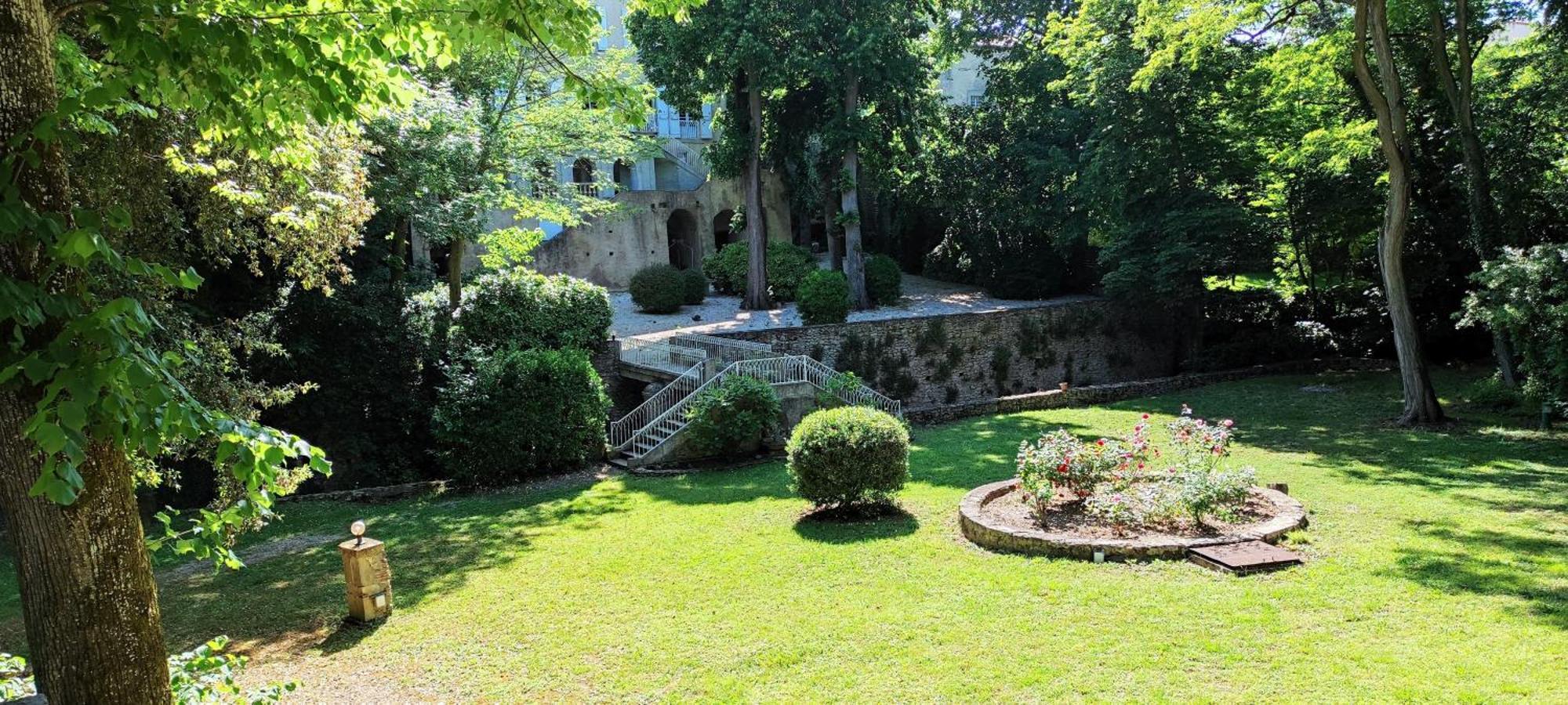 Le Domaine De Bed & Breakfast